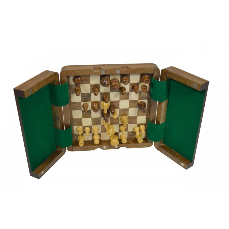 ULTIMATE WOODEN TRAVEL CHESS SET